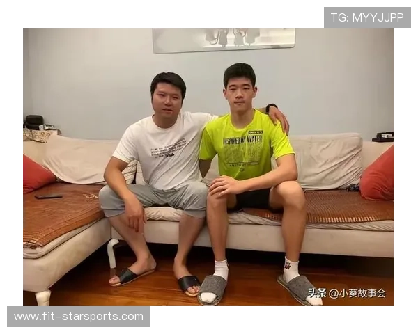 快讯：潘展乐在全锦赛再次刷新个人最好成绩，状态直逼纪录，潘展信乐峰